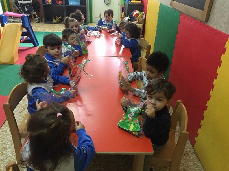 a Marano Alunni a scuola.jpg