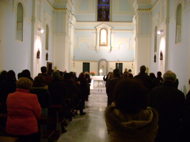 foto chiesa CB adorazione notturna.JPG