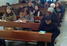 interno Chiesa: adorazione euc.