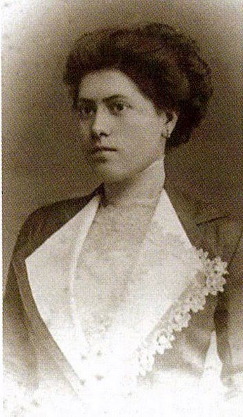 Linda Machina.jpg